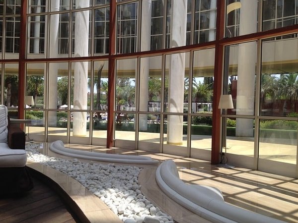 Art du verre : quelles conceptions de verrières sur mesure avec AB ?