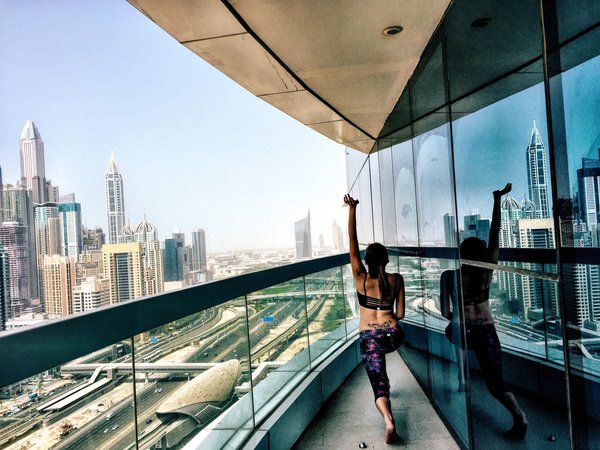 Les balcons en verre : la clé pour des espaces extérieurs modernes et élégants